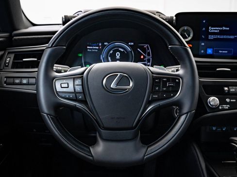 Certified 2025 Lexus ES 300h Ultra Luxury w/ Accessory Package (Z1) image 41