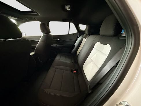 New 2026 Chevrolet Trax RS w/ Sunroof Package FWD image 25