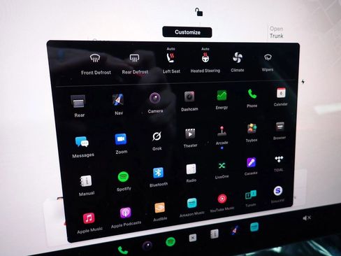 Used 2025 Tesla Model 3 Long Range RWD image 19