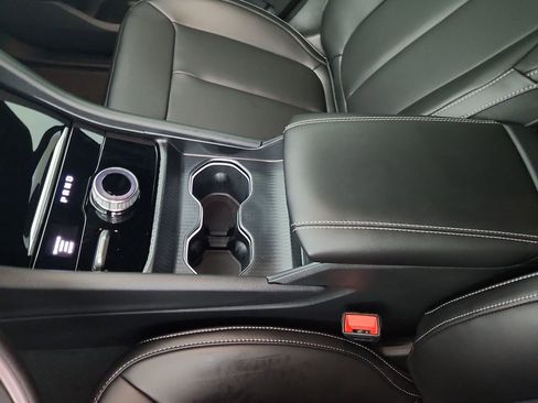 New 2025 Jeep Grand Cherokee L Limited image 30