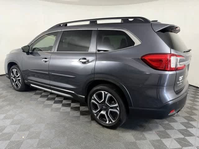 Used 2025 Subaru Ascent Touring w/ Popular Package #2 AWD/4WD image 4
