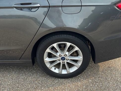 Used 2020 Ford Fusion SE w/ Fleet SE Value Package FWD image 3