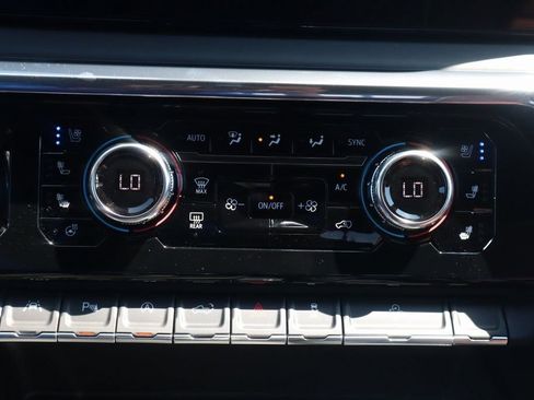 New 2026 GMC Sierra 1500 Denali Ultimate AWD/4WD image 9