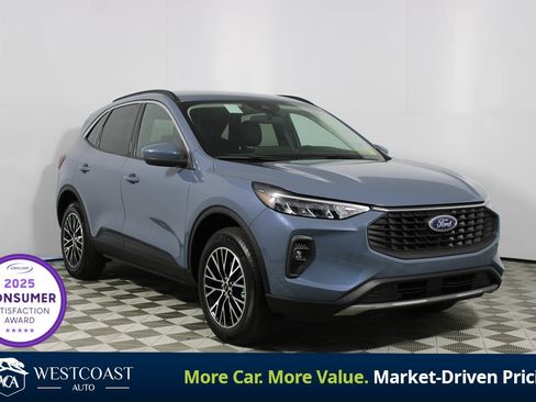 Used 2024 Ford Escape SE FWD image 1