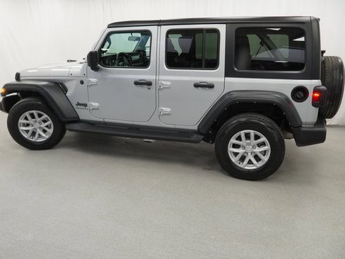 Certified 2023 Jeep Wrangler Sport S image 17