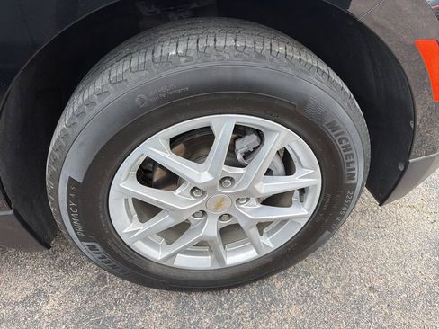 Used 2024 Chevrolet Equinox LT FWD image 6