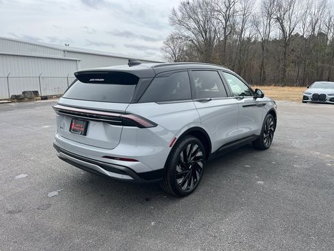 New 2026 Lincoln Nautilus Reserve image 6