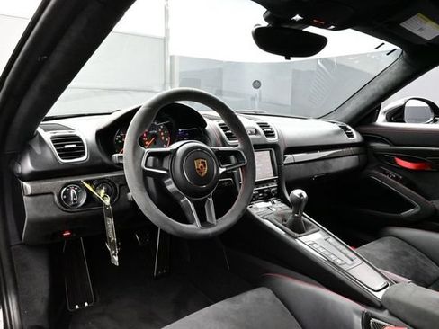 Certified 2016 Porsche Cayman GT4 RWD image 4