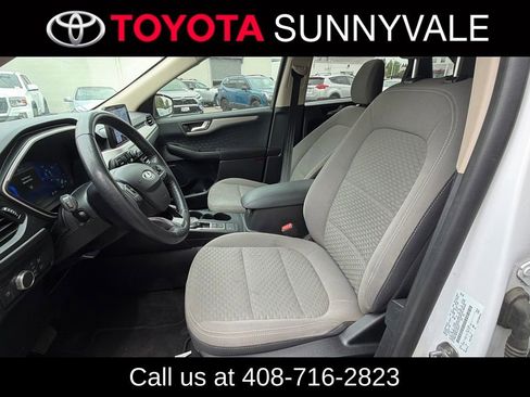 Used 2020 Ford Escape SE Sport image 5