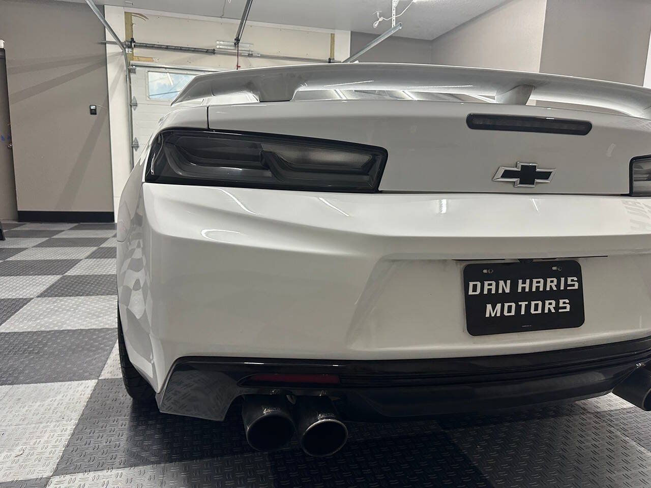 Used 2017 Chevrolet Camaro SS RWD image 21