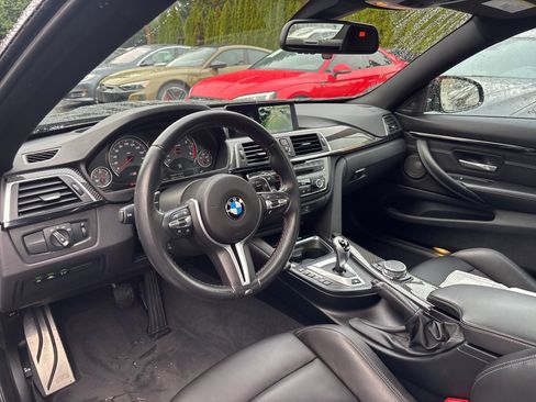 Used 2017 BMW M4 Coupe image 3