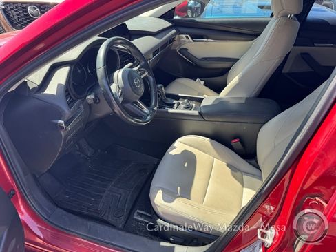 Used 2019 MAZDA MAZDA3 Sedan w/ Preferred Package FWD image 8
