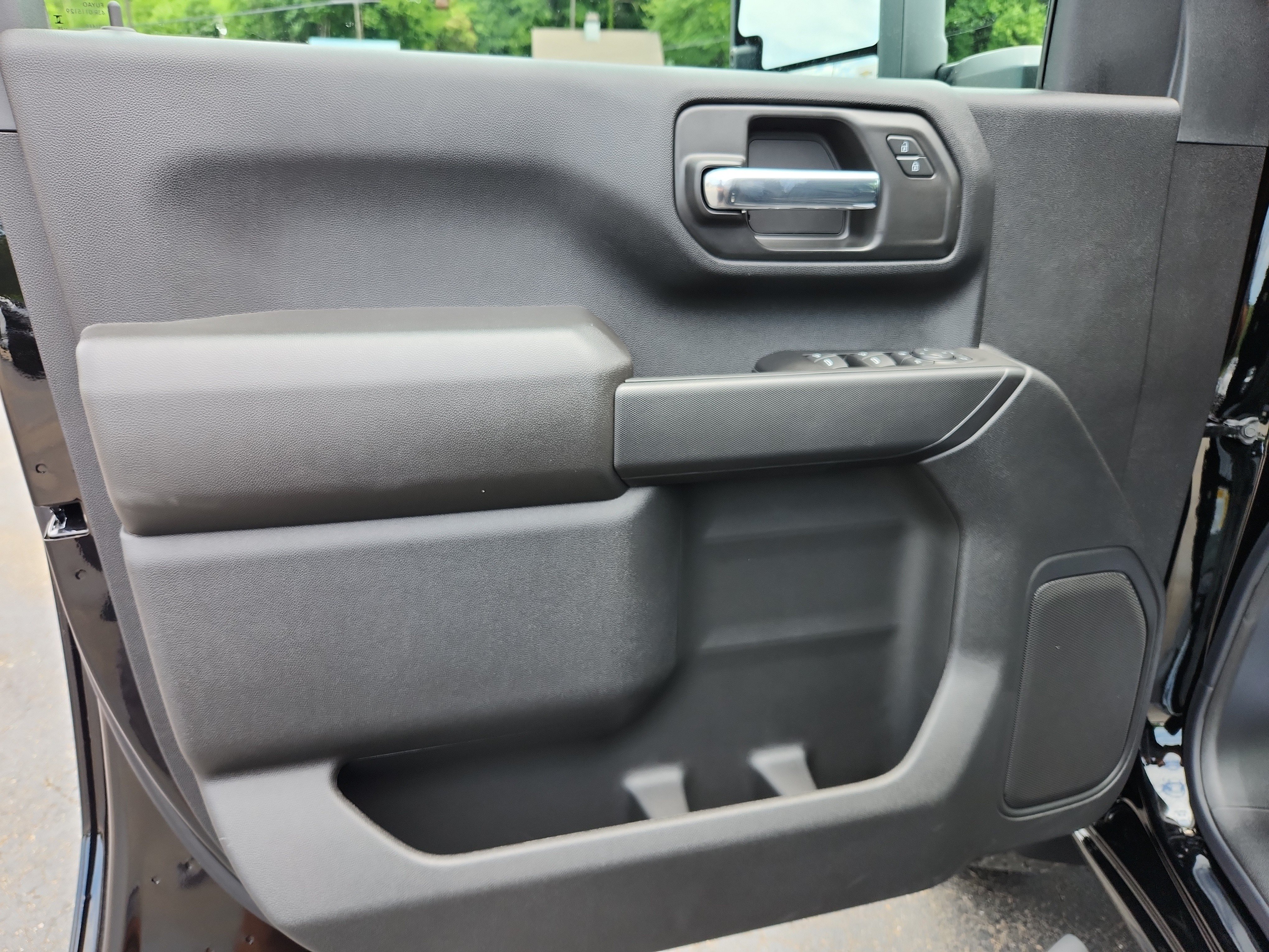 New 2026 Chevrolet Silverado 2500 Custom w/ Custom Value Package AWD/4WD image 8