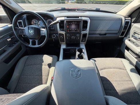 Used 2014 RAM 3500 SLT AWD/4WD image 19
