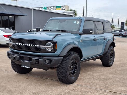 Used 2023 Ford Bronco Wildtrak AWD/4WD image 3