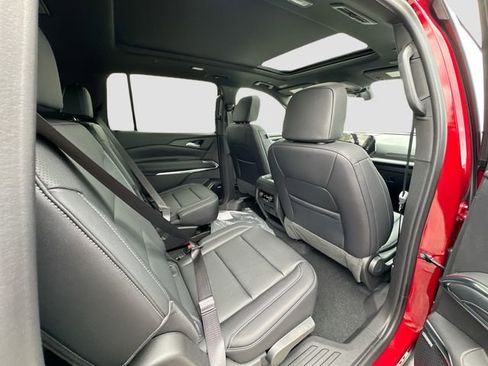 New 2025 Chevrolet Traverse LT w/ Enhanced Driving Package image 29