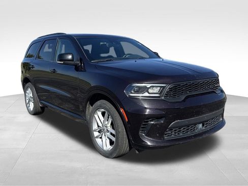 Used 2025 Dodge Durango GT AWD/4WD image 3