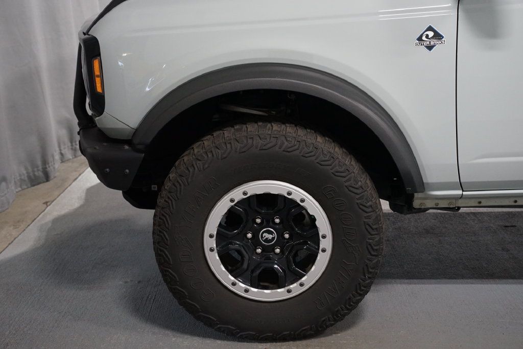 Used 2022 Ford Bronco Outer Banks w/ Sasquatch Package AWD/4WD image 5