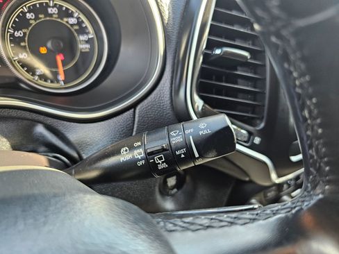 Used 2020 Jeep Cherokee Latitude Plus w/ Cold Weather Group image 21