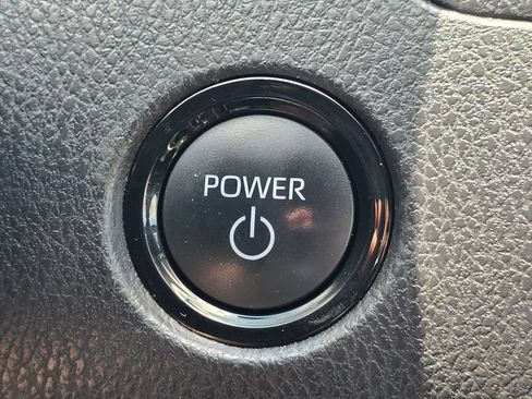 Used 2025 Toyota Camry SE FWD image 29