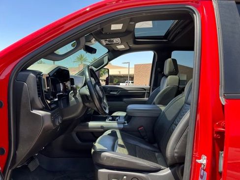 Used 2025 Chevrolet Silverado 2500 ZR2 w/ Technology Package AWD/4WD image 13