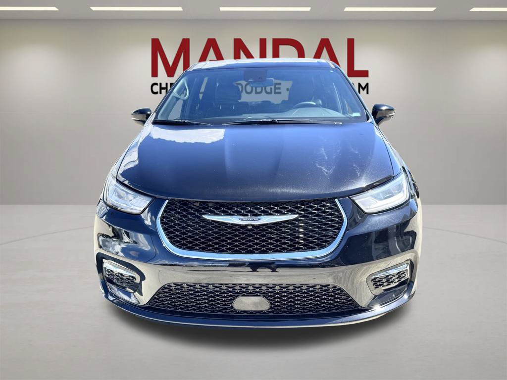 Used 2025 Chrysler Pacifica Select FWD image 3