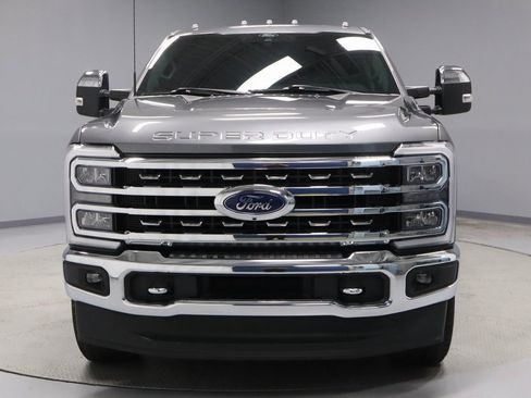 Certified 2024 Ford F250 Lariat w/ Chrome Package image 3