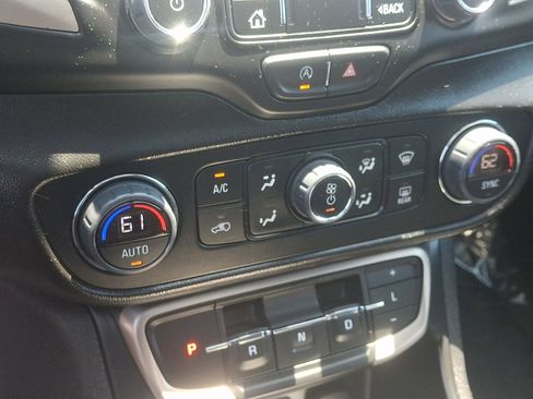Used 2023 GMC Terrain Denali w/ Denali Premium Package AWD/4WD image 16