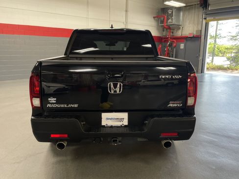 Used 2021 Honda Ridgeline Sport image 9
