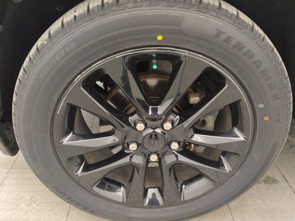 Used 2018 Jeep Grand Cherokee Altitude RWD image 31