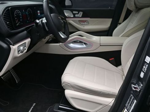 Used 2025 Mercedes-Benz GLS 450 GLS 450 image 17