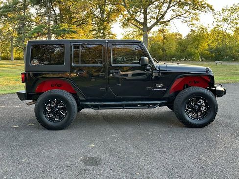 Used 2015 Jeep Wrangler Unlimited Sahara w/ Dual Top Group image 6