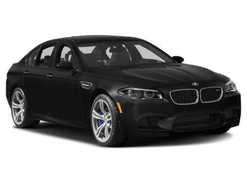 Used 2015 BMW M5 RWD image 6