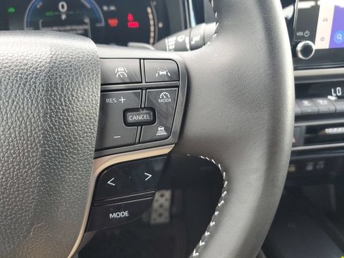 Used 2026 Toyota Camry SE w/ Convenience Package FWD image 23