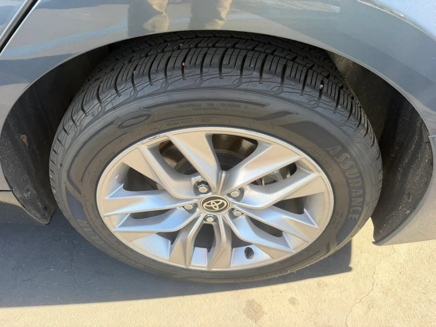 Used 2021 Toyota Avalon XLE FWD image 17