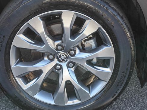 Used 2024 Toyota Grand Highlander Limited image 10