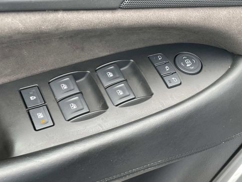 Used 2016 Cadillac Escalade Platinum AWD/4WD image 18
