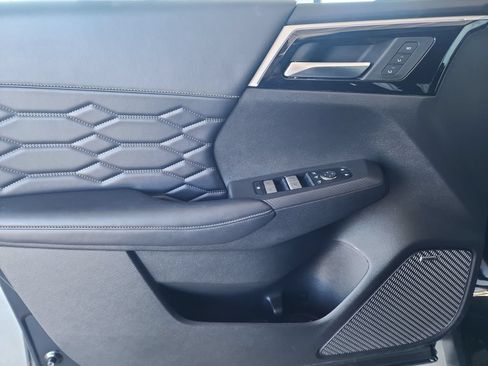 Used 2025 Mitsubishi Outlander SEL AWD/4WD image 11
