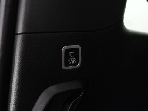 Used 2024 Jeep Wagoneer Series II image 13