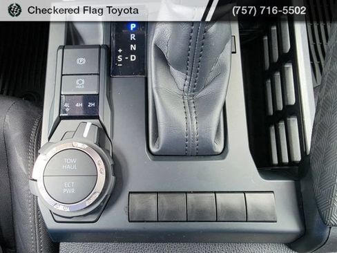 Used 2025 Toyota Tacoma SR5 AWD/4WD image 24