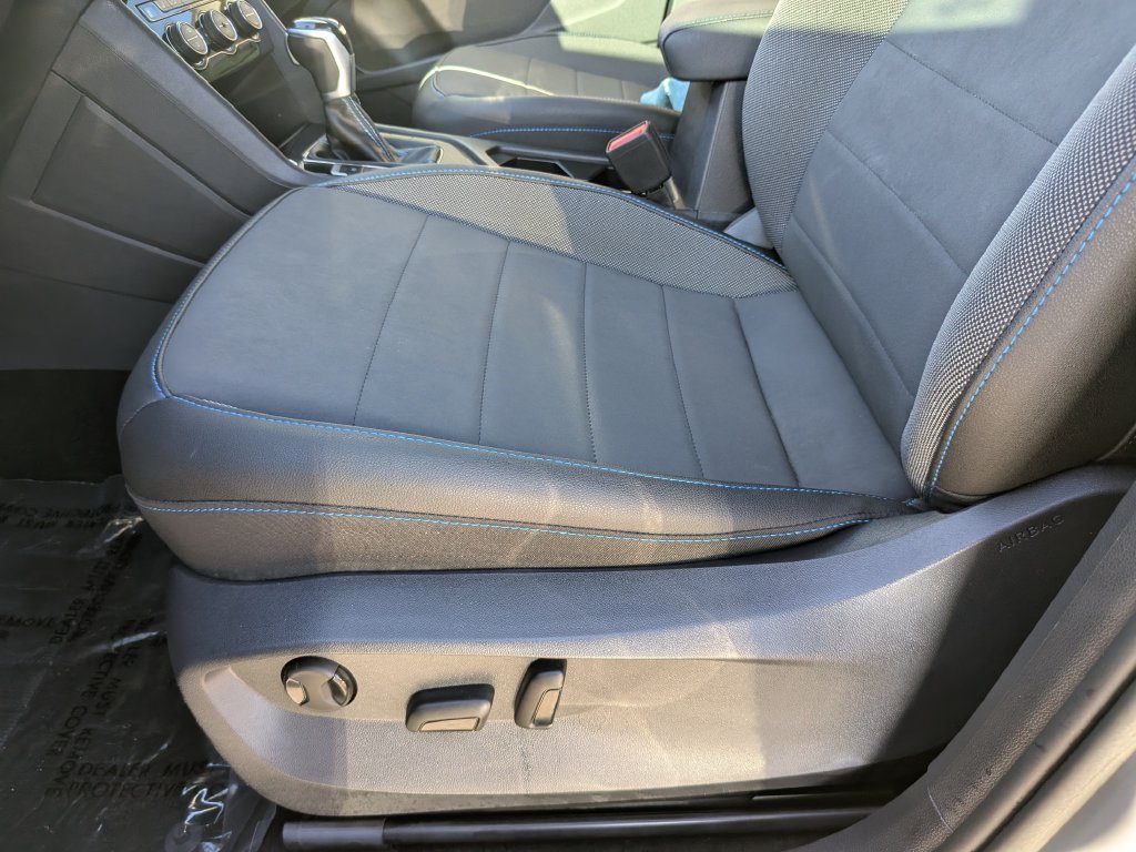 Certified 2024 Volkswagen Taos SE w/ Taos Adventure Package (SXB) FWD image 16