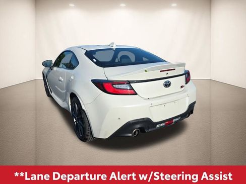 Used 2024 Toyota GR86 Premium w/ Performance Package image 11