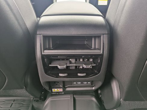 New 2026 Jeep Grand Cherokee Altitude AWD/4WD image 20