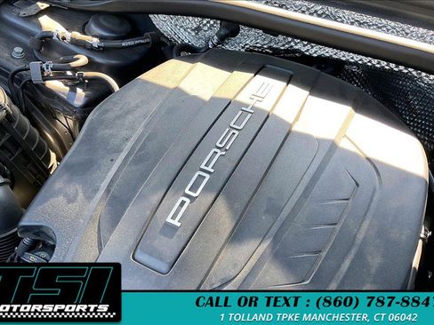 Used 2018 Porsche Macan AWD/4WD image 35