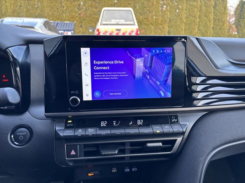 Used 2025 Toyota Camry LE image 25