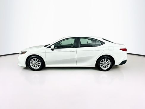 Used 2025 Toyota Camry LE FWD image 4