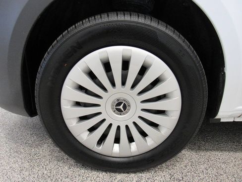 Used 2022 Mercedes-Benz Metris image 11