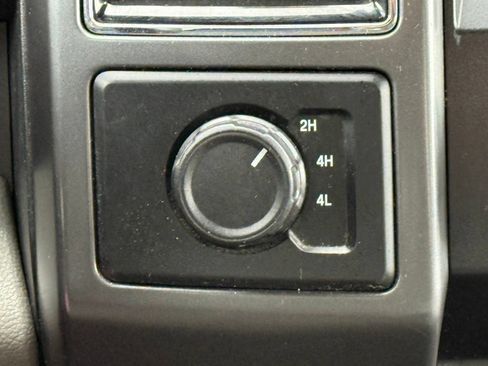 Used 2019 Ford F150 XLT w/ Equipment Group 302A Luxury AWD/4WD image 23