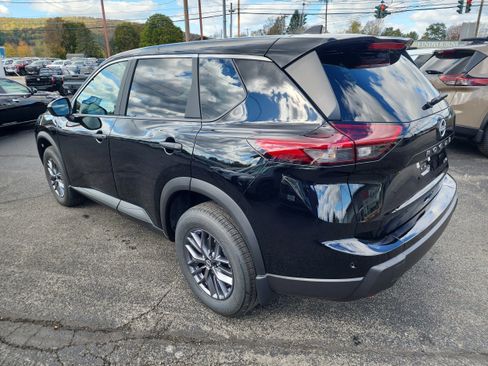 New 2026 Nissan Rogue S image 6