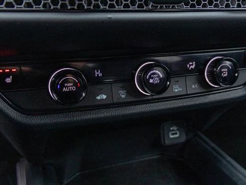 Used 2025 Honda HR-V Sport image 19